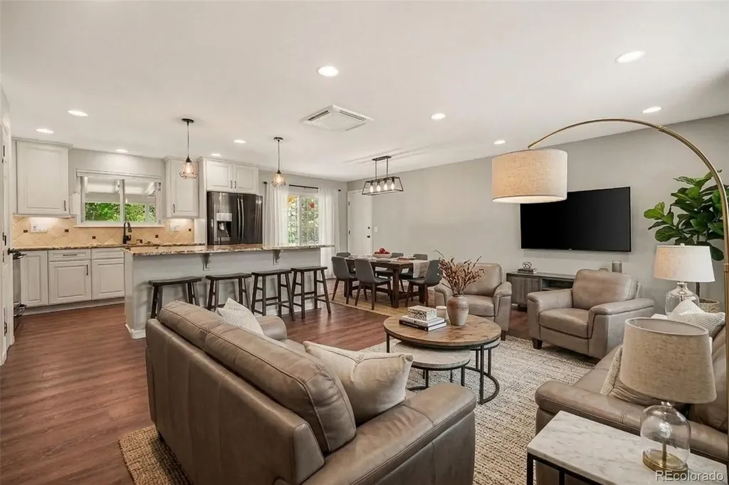 7976 S Flower Street Littleton CO 80128
