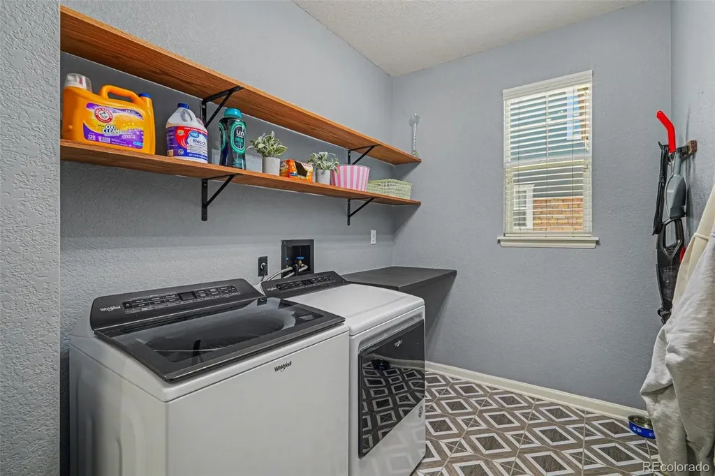 6915 S Fultondale Circle Aurora CO 80016