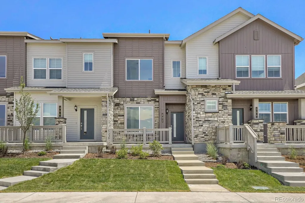 402 N Bersshine Court Watkins CO 80137
