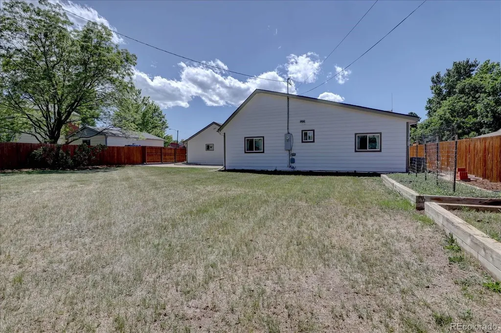 488 S Parfet Street Lakewood CO 80226