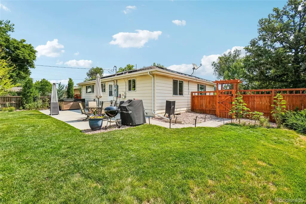4815 S Logan Street Englewood CO 80113