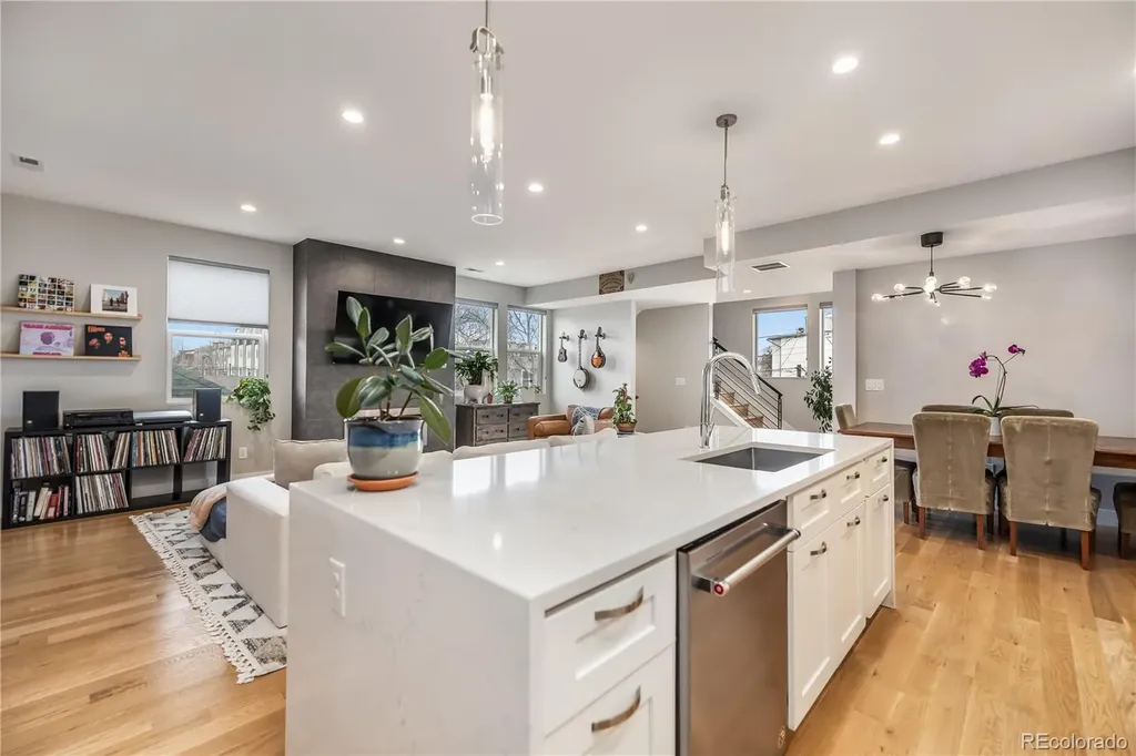 1728 Hooker Street Denver CO 80204