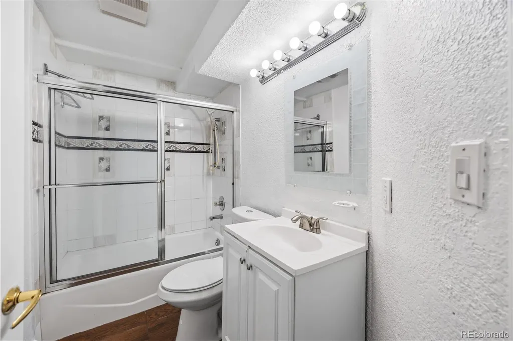 4501 W Alaska Place Denver CO 80219