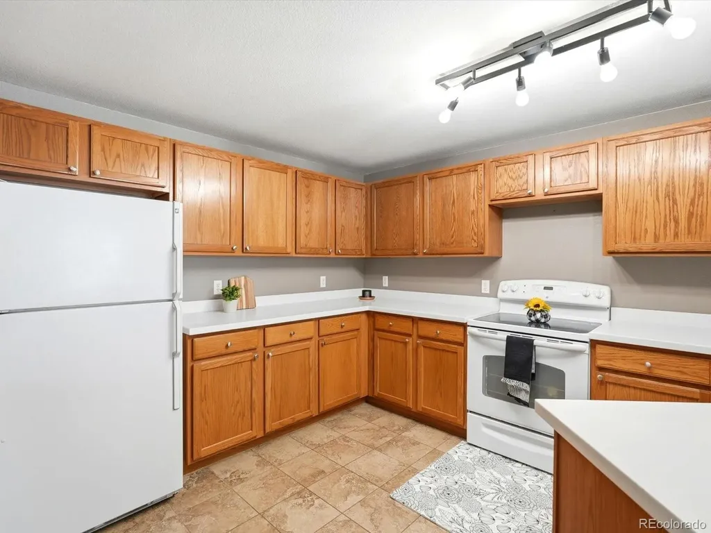 2575 S Syracuse Way Denver CO 80231