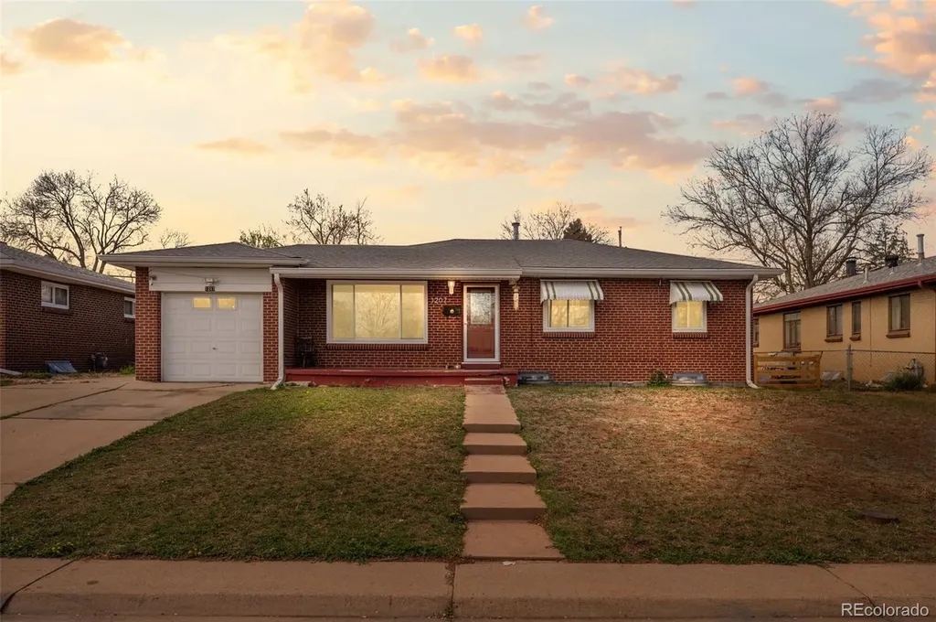 1207 S Gray Street Lakewood CO 80232