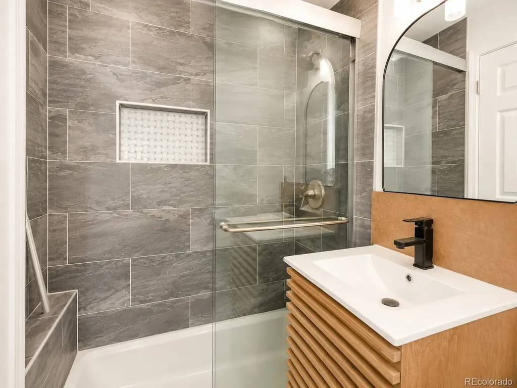 3156 W 25th Avenue Denver CO 80211