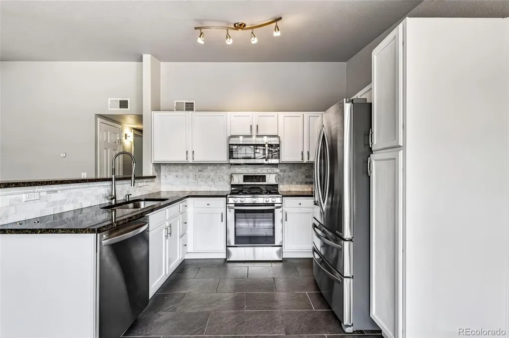 9992 E Idaho Circle Aurora CO 80247