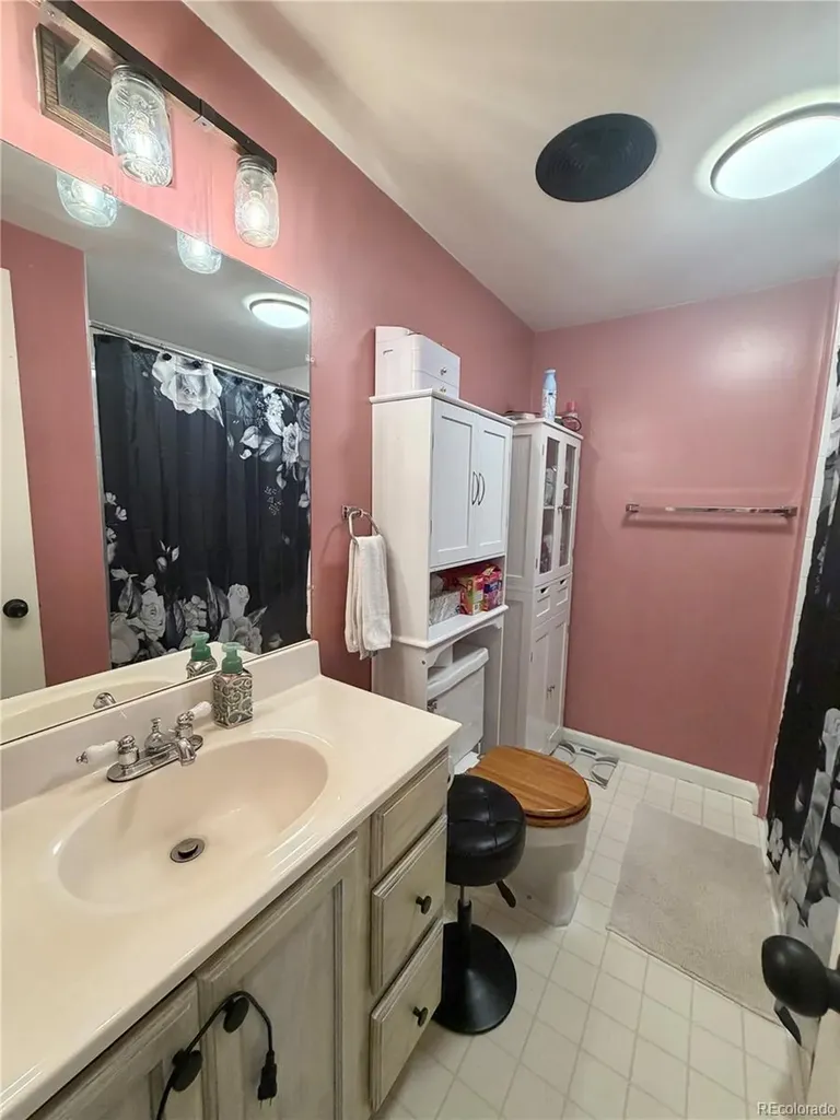 279 E 5th Avenue Byers CO 80103