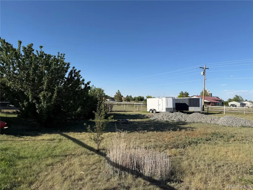 279 E 5th Avenue Byers CO 80103