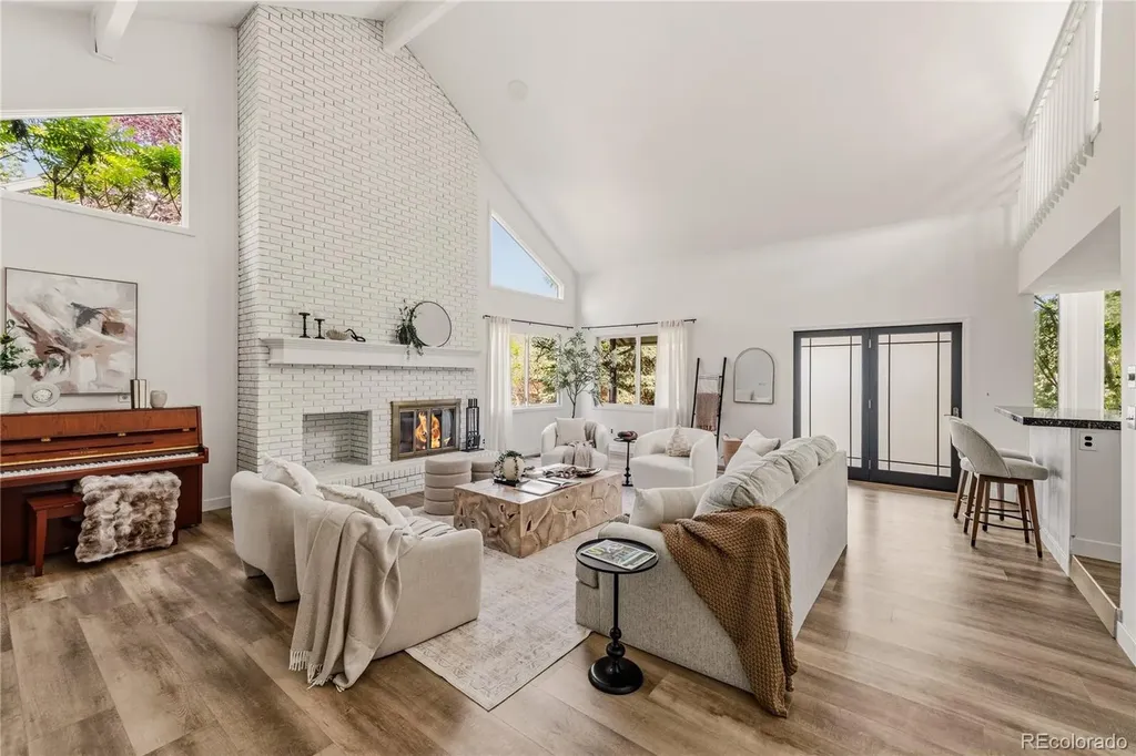 8025 S Krameria Way Centennial CO 80112
