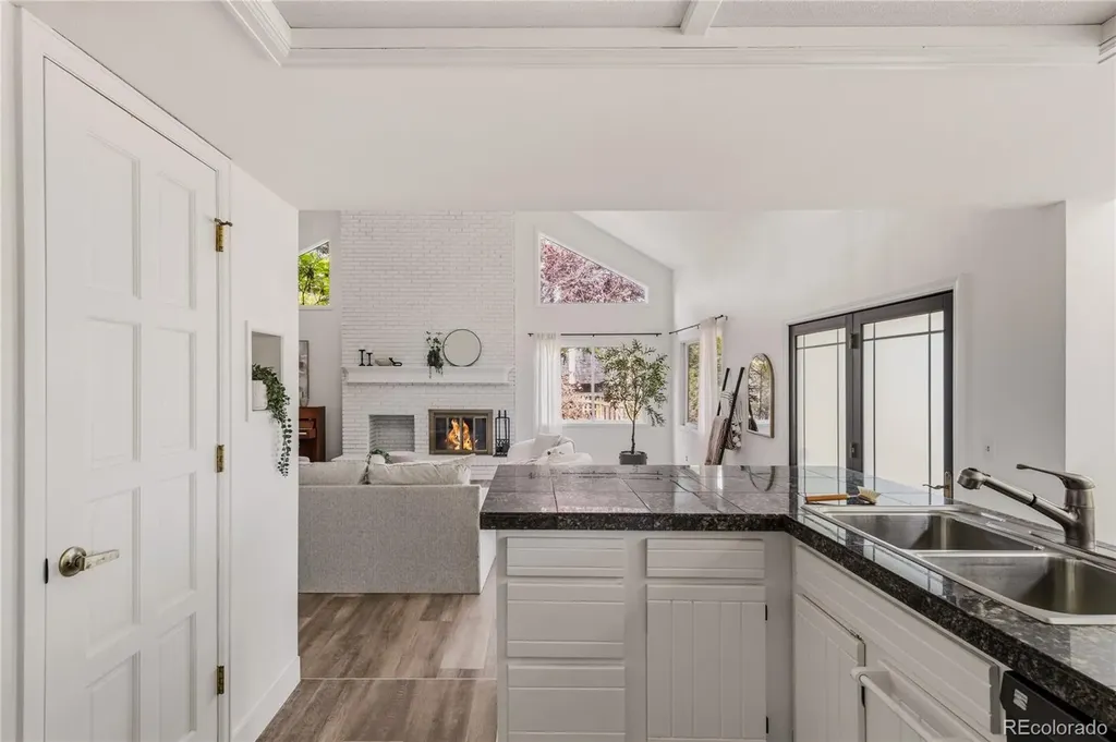 8025 S Krameria Way Centennial CO 80112