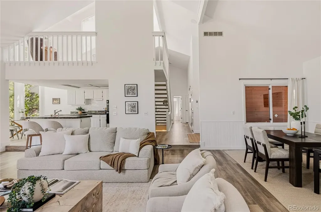 8025 S Krameria Way Centennial CO 80112