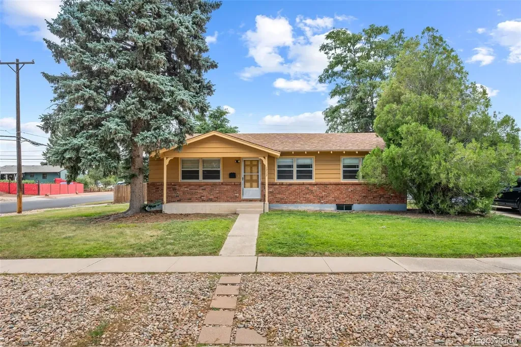 1713 Yuma Colorado Springs CO 80909