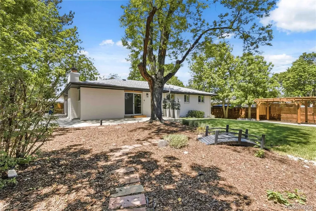 6962 S Cherokee Street Littleton CO 80120