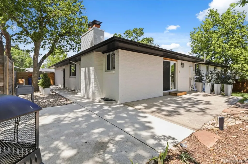 6962 S Cherokee Street Littleton CO 80120