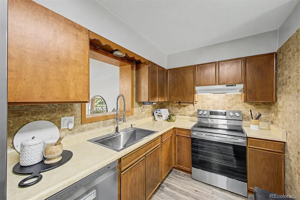 16045 Lomand Circle Brighton CO 80602