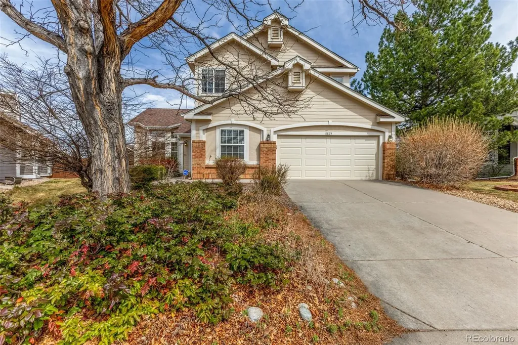 8825 Fairview Oaks Place Lone Tree CO 80124
