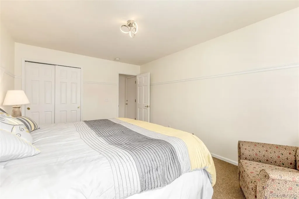 8825 Fairview Oaks Place Lone Tree CO 80124