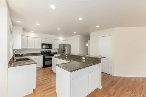 8825 Fairview Oaks Place Lone Tree CO 80124