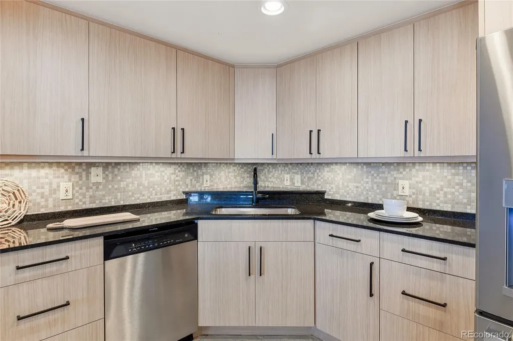 8100 E Union Avenue Denver CO 80237