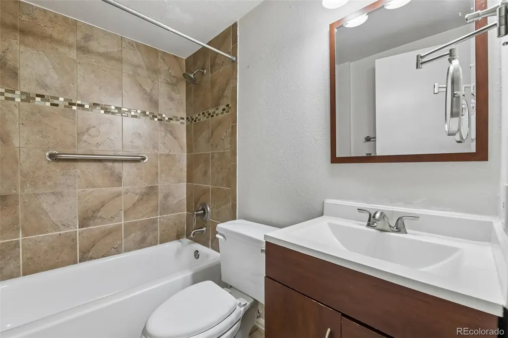 3576 S Depew Street Denver CO 80235