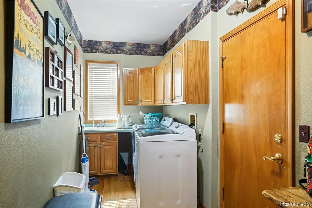 359 Canyon Point Circle Golden CO 80403
