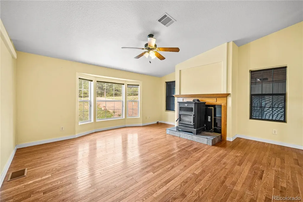 41 N Matterhorn Circle Westcliffe CO 81252