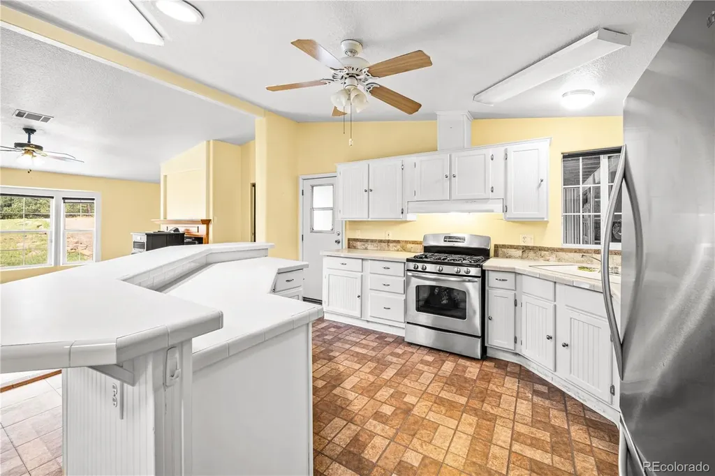 41 N Matterhorn Circle Westcliffe CO 81252