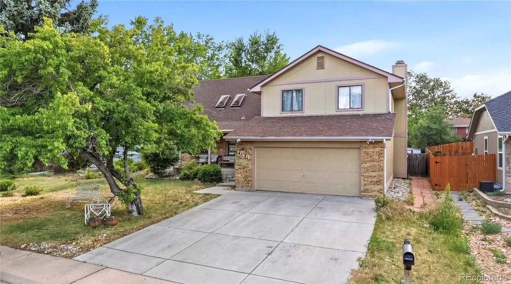 2131 S Newark Way Aurora CO 80014