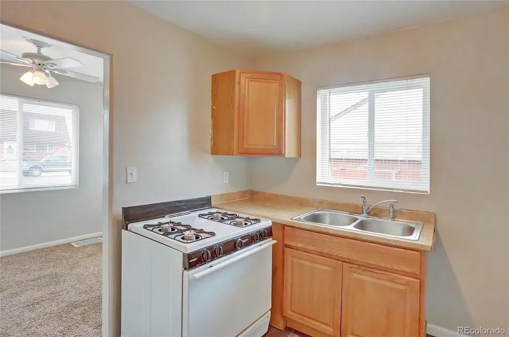 1960 Oswego Street Aurora CO 80010
