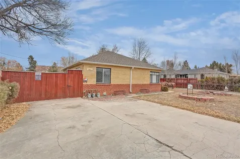 1960 Oswego Street Aurora CO 80010