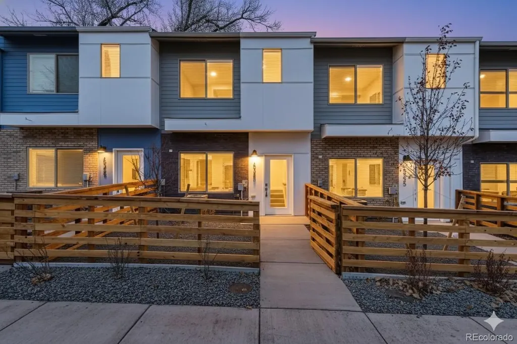 15313 W 69 Avenue Arvada CO 80007