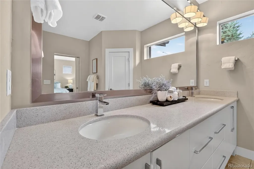 1622 W 67th Avenue Denver CO 80221