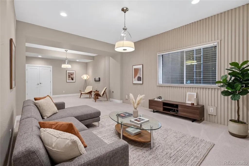 1622 W 67th Avenue Denver CO 80221
