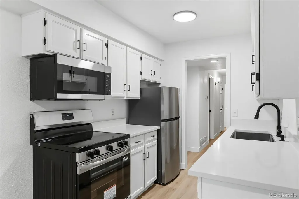 17620 E Loyola Drive Aurora CO 80013