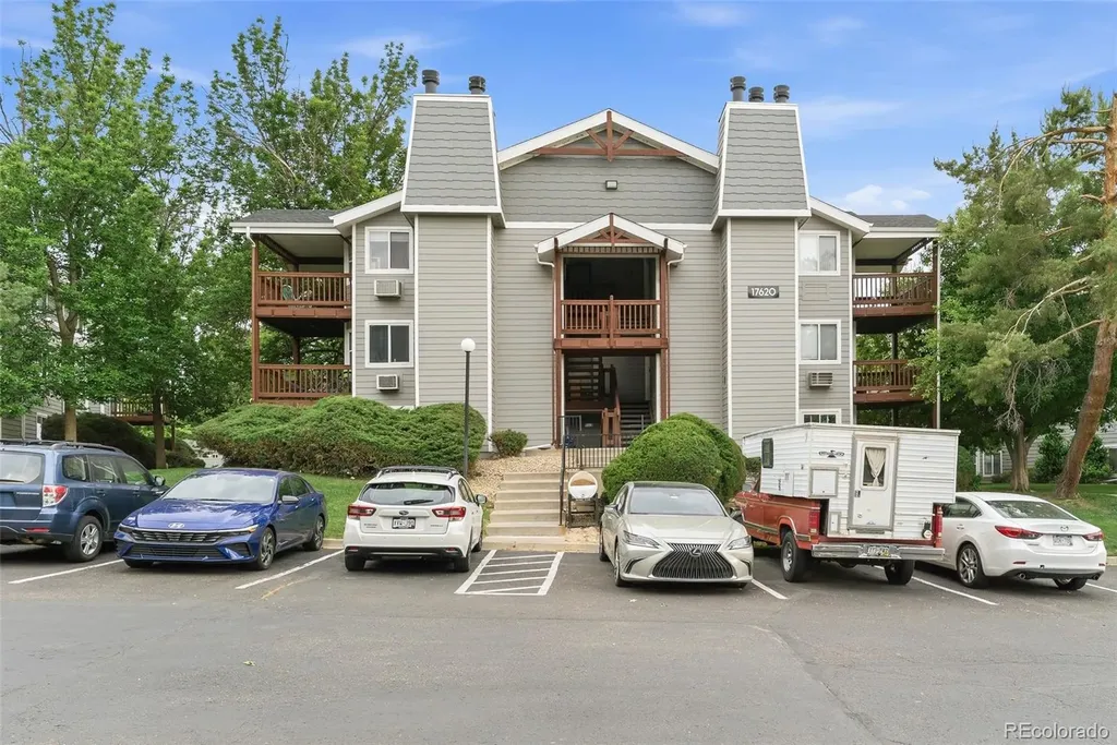 17620 E Loyola Drive Aurora CO 80013