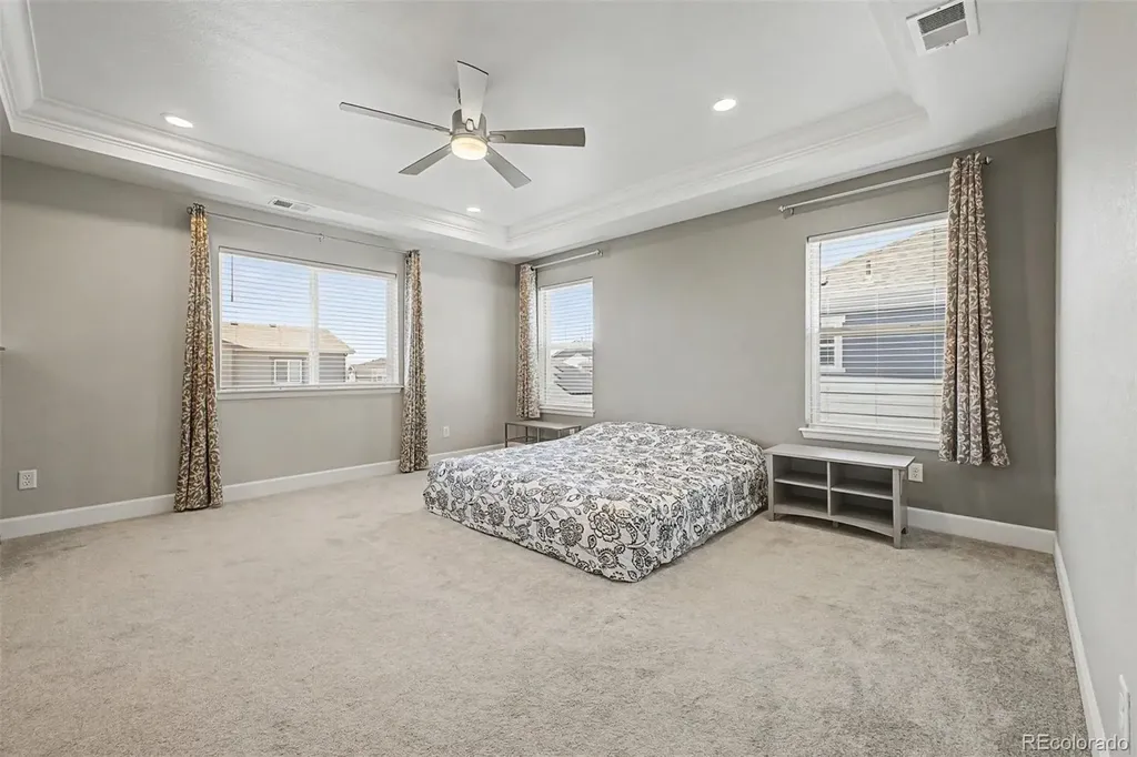 9805 Ceylon Court Commerce City CO 80022