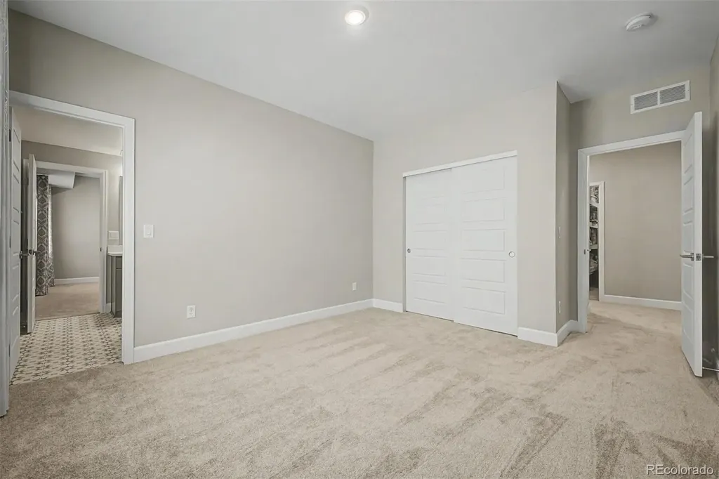 9805 Ceylon Court Commerce City CO 80022