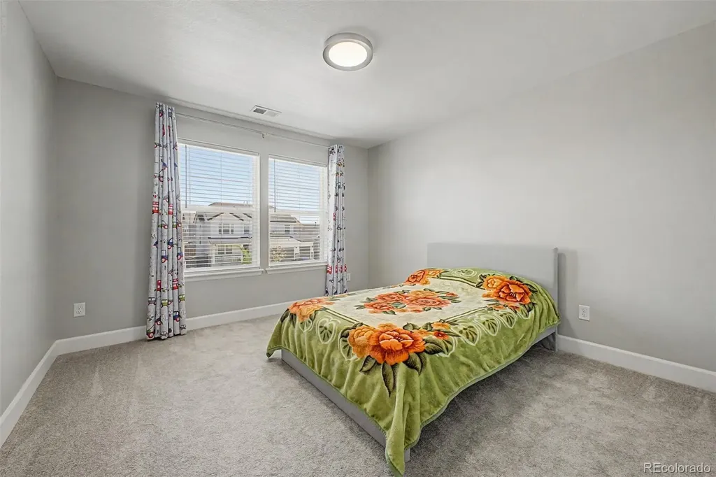 9805 Ceylon Court Commerce City CO 80022
