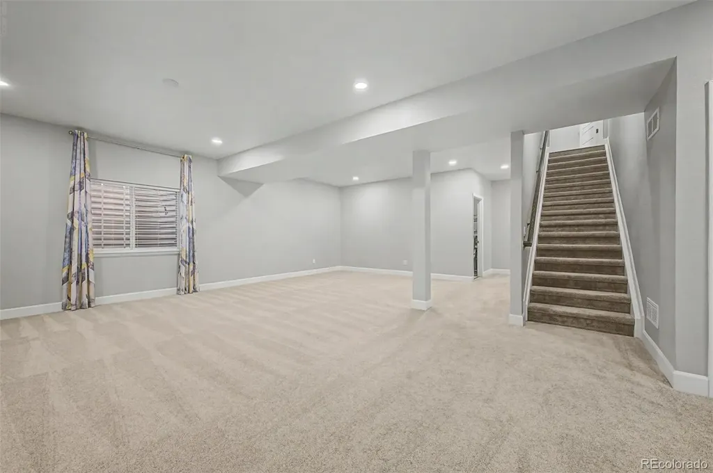 9805 Ceylon Court Commerce City CO 80022