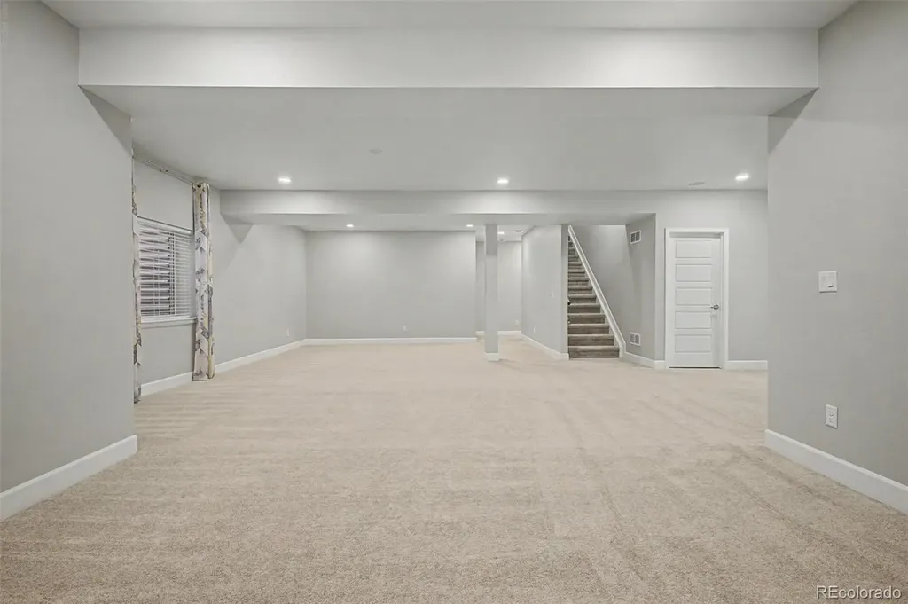 9805 Ceylon Court Commerce City CO 80022