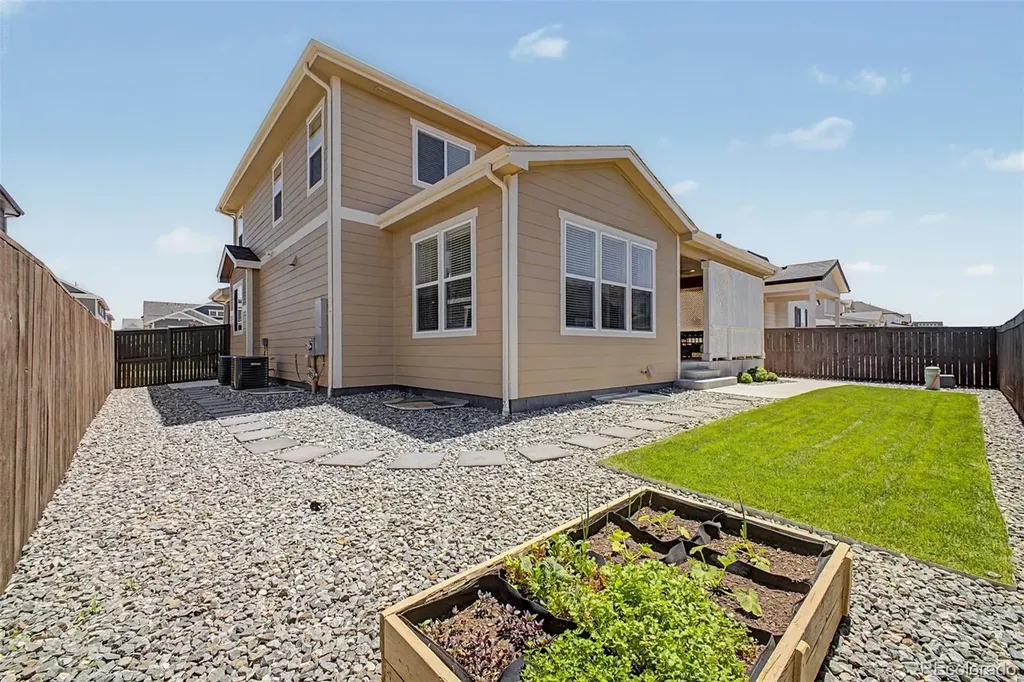 9805 Ceylon Court Commerce City CO 80022
