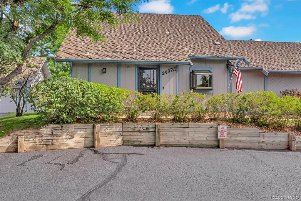 2497 S Victor Street Aurora CO 80014