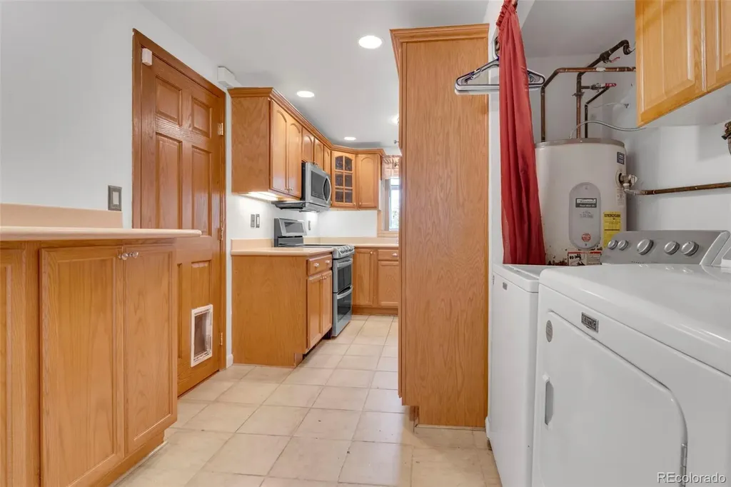 2497 S Victor Street Aurora CO 80014