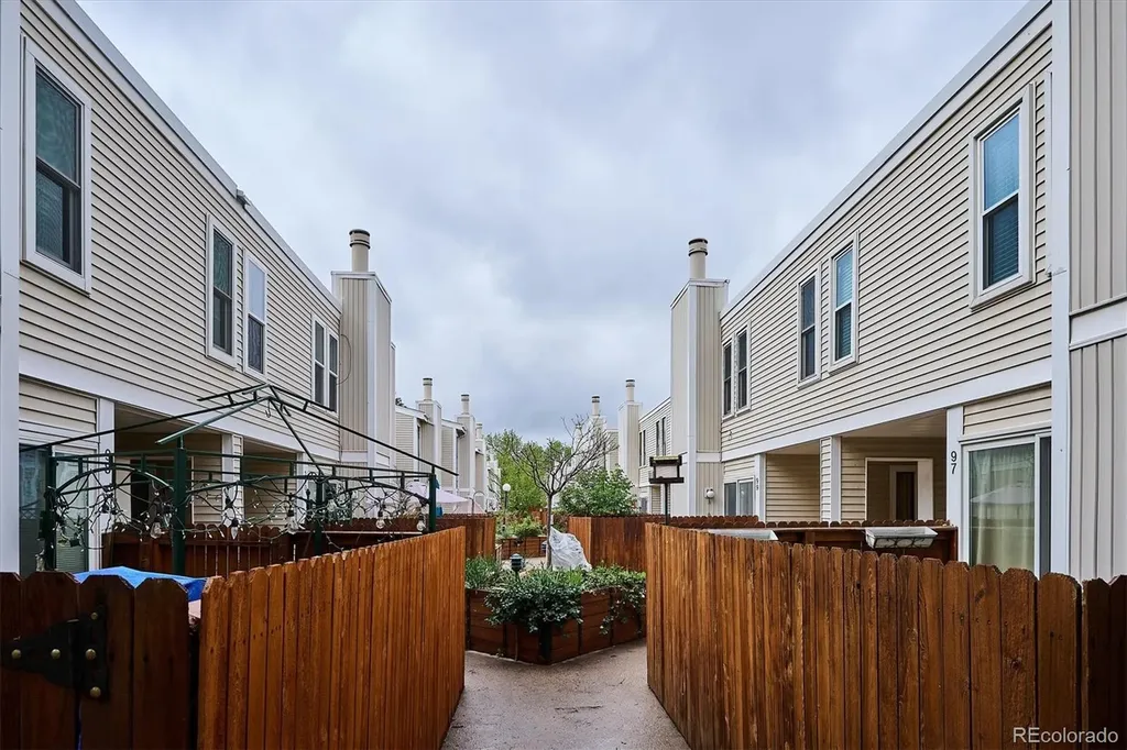 1050 S Monaco Parkway Denver CO 80224