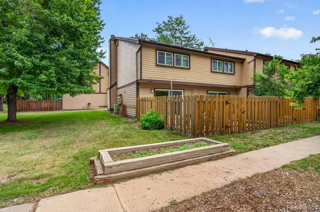 985 W 10th Street Loveland CO 80537