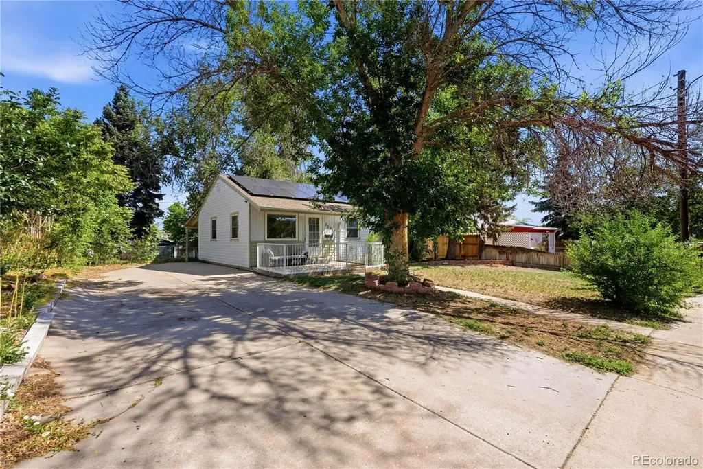 2061 Carrol Court Thornton CO 80229