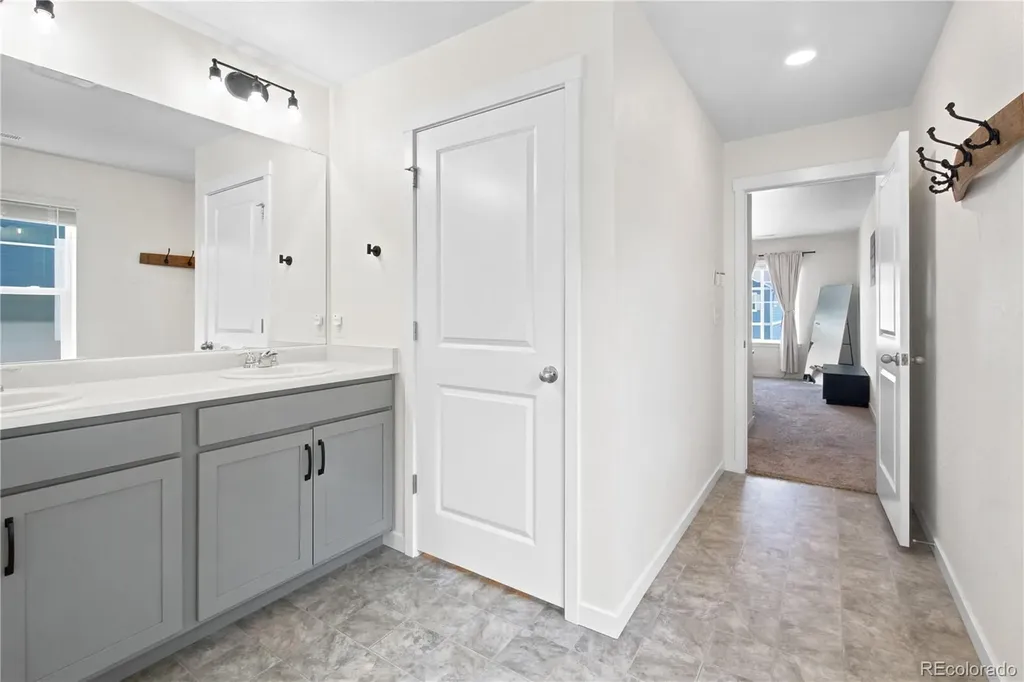 211 Fox Street Bennett CO 80102