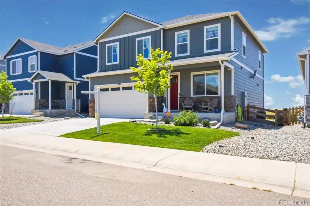 211 Fox Street Bennett CO 80102
