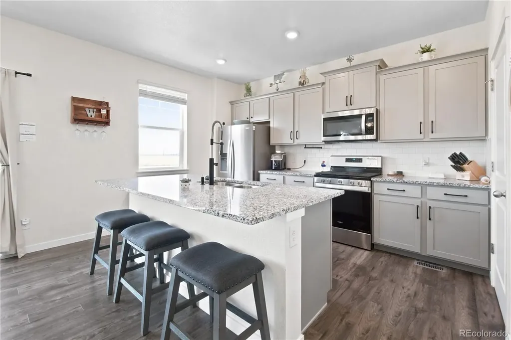 211 Fox Street Bennett CO 80102